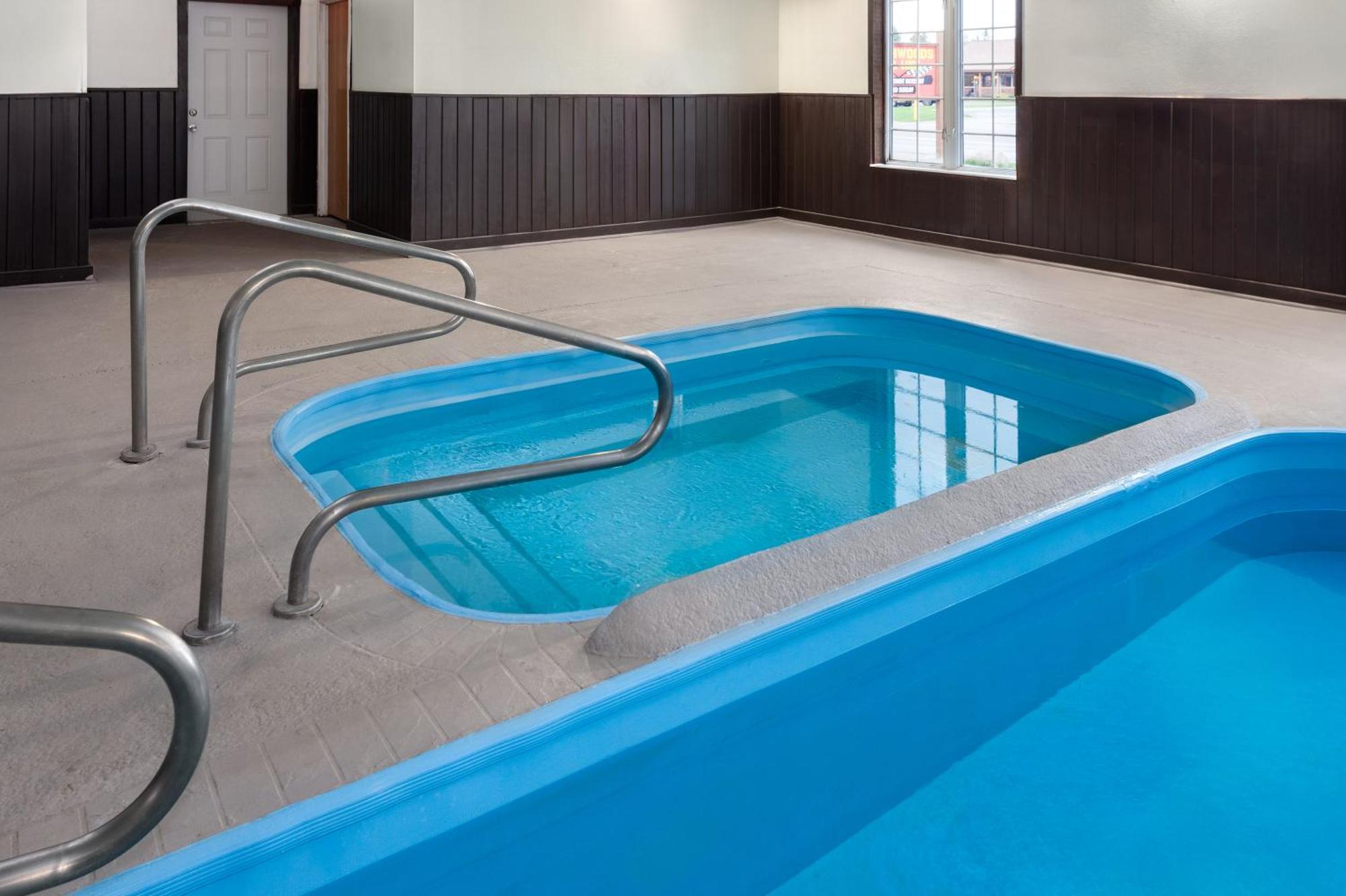 Americinn By Wyndham Eagle River Downtown Esterno foto